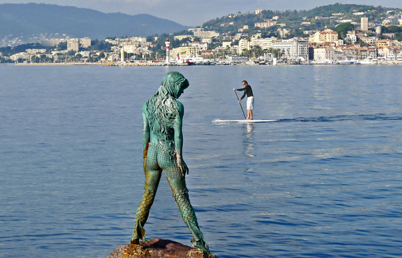 The Atlante 'Amphitrite' Mermaid Statue in Cannes.  Photo © by Jean-Philippe Chevreau.