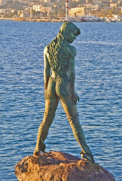 Mermaid Atlante in Port Canto, Cannes.  Photo © by Rossella De Amici.