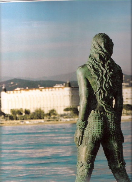 'Atlante' Mermaid Statue in Cannes.  Photo © by Amaryllis.