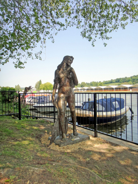 The Ama of the Thames mermaid statue.