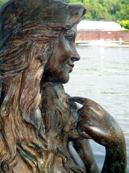 Ama of the Thames mermaid statue