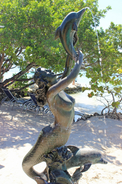 Mermaid on Little French Key, Honduras.  Photo © by Steve Simonson.