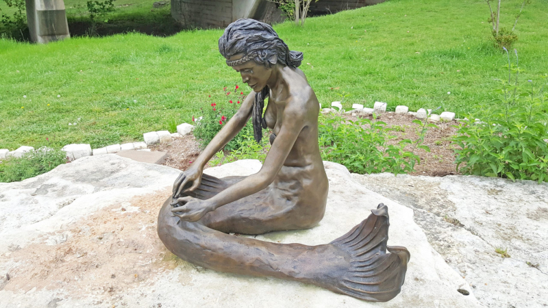 Sirena, native mermaid of Salado.  Photo © by Philip Jepsen