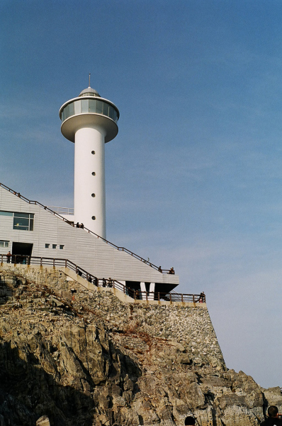 Yeongod Lighthouse in Taejongdae Park.  Photo © by intacto-ccby20.