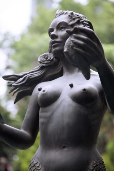 Armonía, Mermaid of Mexico.   Photo © by Aline Romero.