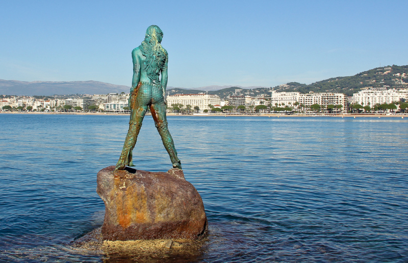 Atlante, Mermaid statue in Port Canto, Cannes.  Photo © by Phil-eye.