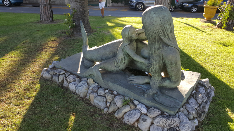 Mermaid with Child in Beaulieu-sur-Mer by Natascha Jusopov
