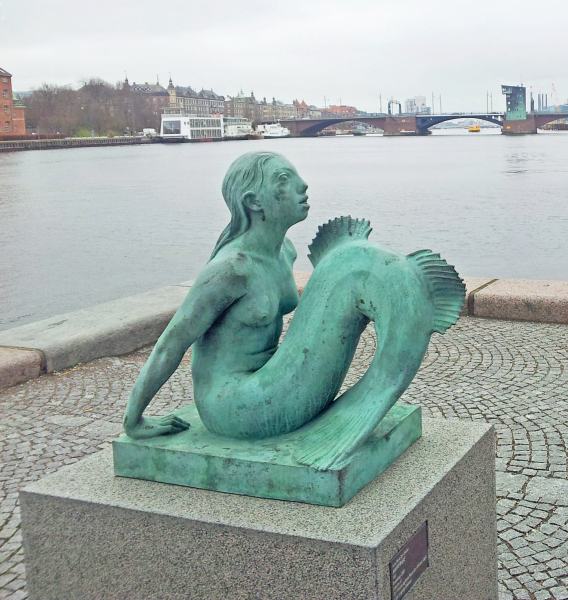 The Black Diamond Mermaid.  Photo © by Bev Lloyd-Roberts