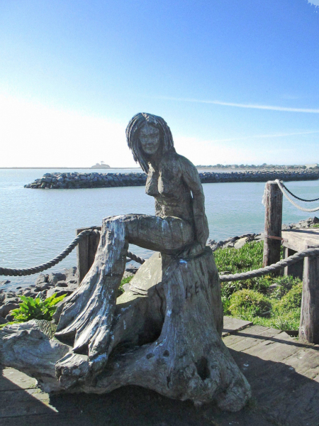 Crescent City Chainsaw Mermaid.  Photo © by Diana Jepsen.