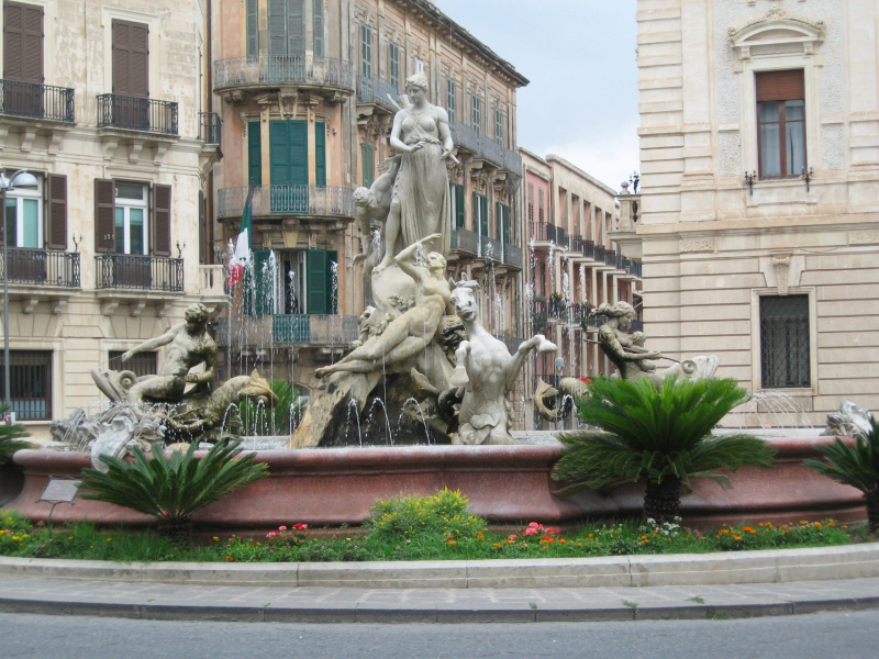 Fontana di Diana in Syracuse, Italy.  Photo © by Mel.