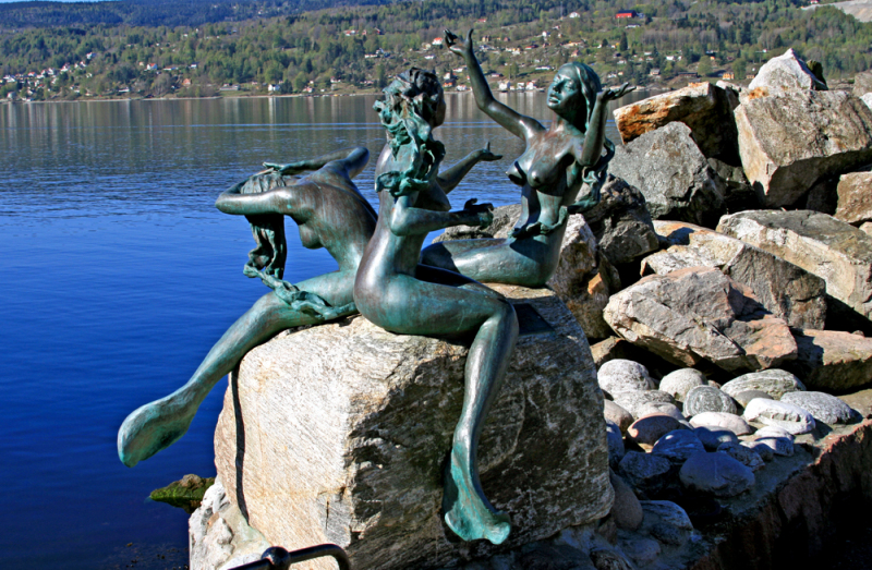 Drøbak Mermaid Statues.  Photo © by Erik Bakke.