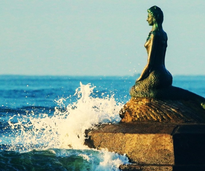 Mermaid at Esterillos Oeste.  Photo © Florence Beauredon