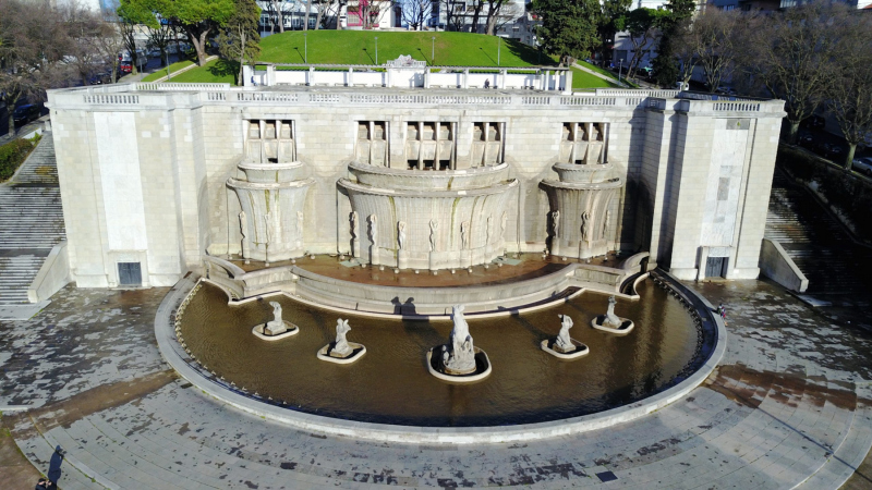 Fonte Luminosa in Lisbon.  Photo © by Philip Jepsen.