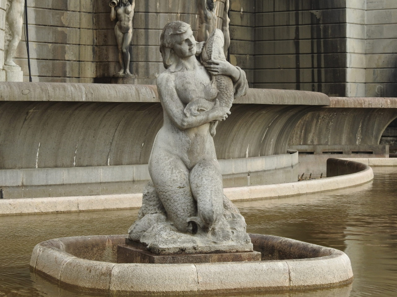 Mermaid at Fonte Luminosa in Lisbon.  Photo © by Philip Jepsen.