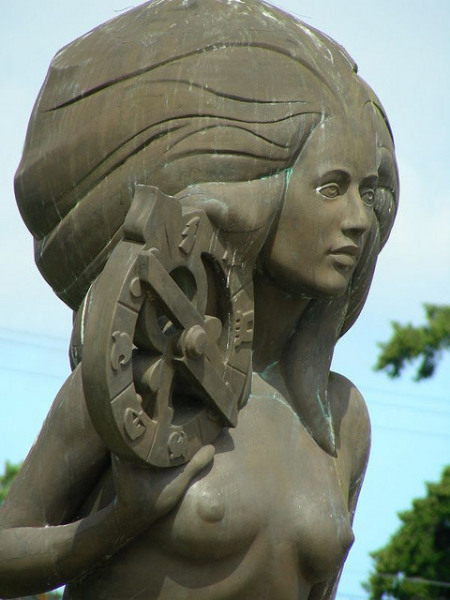 Nerissa, Mermaid of Salt Spring Island.  Photo by Shawn Schollmeyer.