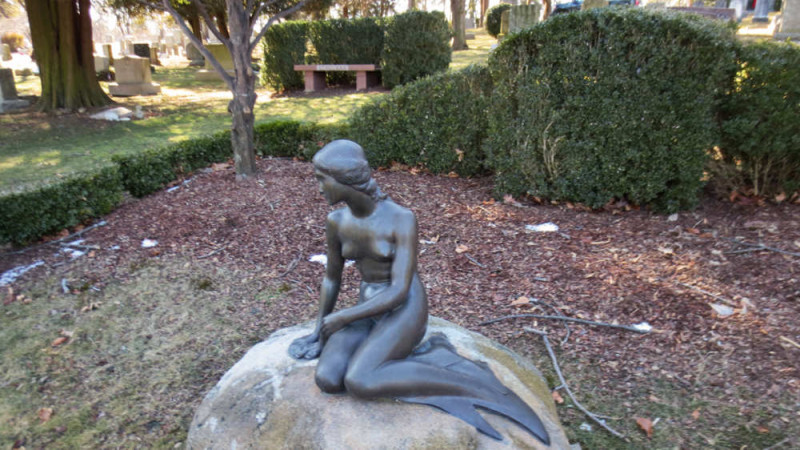The Little Mermaid, Victor Borge's Grave.  Photo by Charles Stow.
