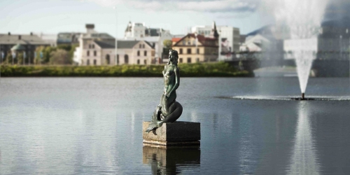 Iceland\'s Hafmeyjan (Mermaid) Statue by Nína Sæmundsson.  Photo © Bjarki Bragason.