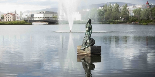 Iceland\'s Hafmeyjan (Mermaid) Statue by Nína Sæmundsson.  Photo © Bjarki Bragason.