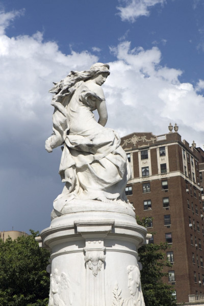 The Heinrich Heine Lorelei Fountain.  Photo © by Brian Benton.