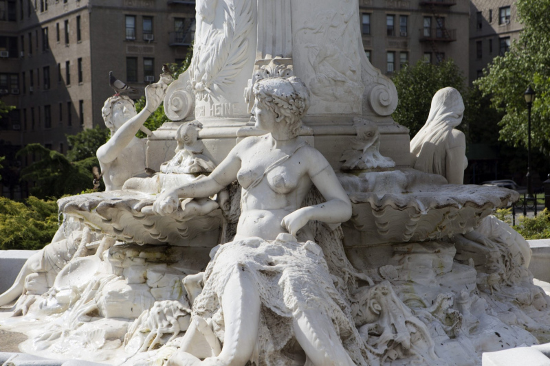 The Heinrich Heine Lorelei Fountain.  Photo © by Brian Benton.