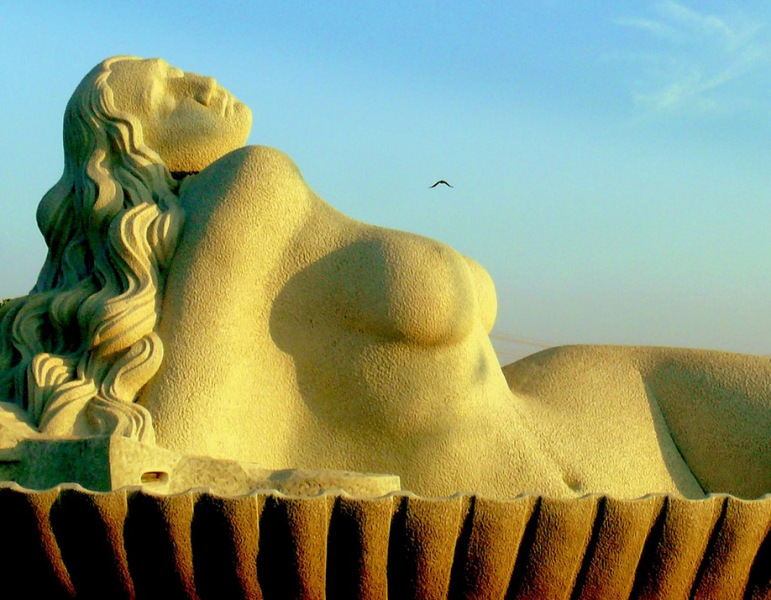 Jalakanyaka Mermaid statue.