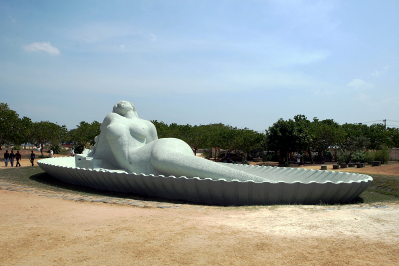 The Jalakanyaka Mermaid Statue.  Photo © by ritesh3.