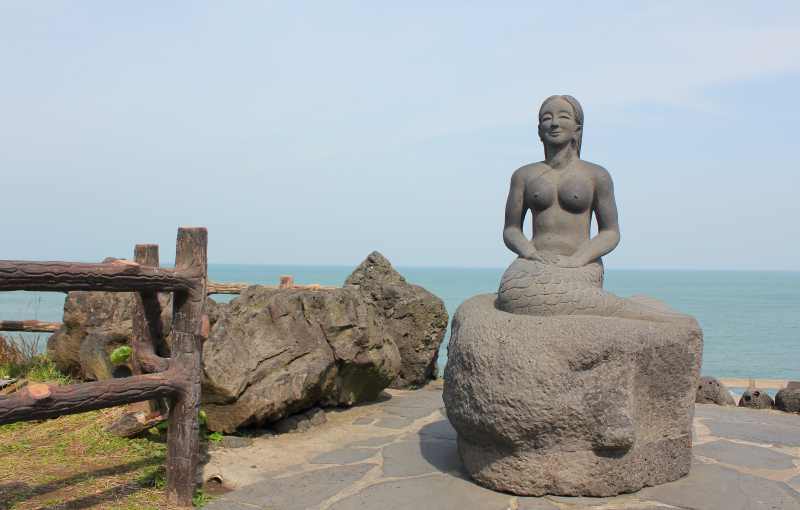 Jeju Mermaid by Dragon's Head Rock. Photo by Cheryl Chan