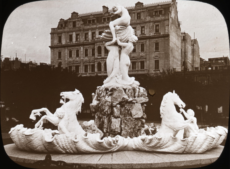 Fuente las Nereides as it was in 1915.