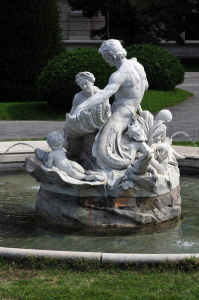 Triton and Mermaid.  Photo by Ralf Roletschek CCBY3.0