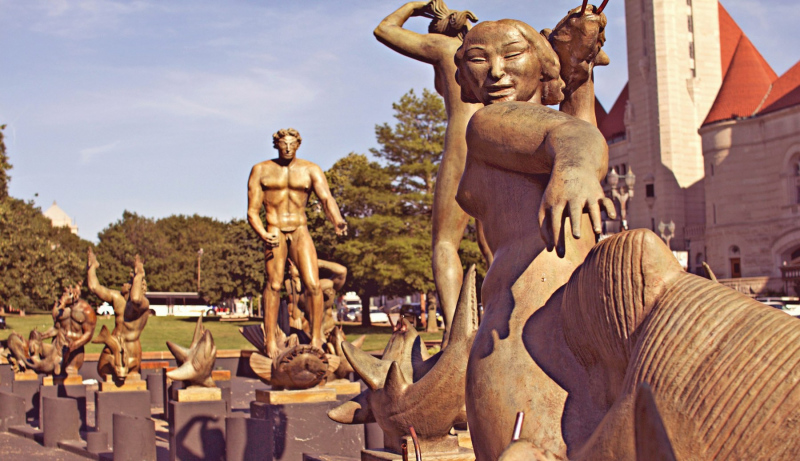 "Meeting of the Waters" Sculptures.  Photo © by Linda Nguyen.