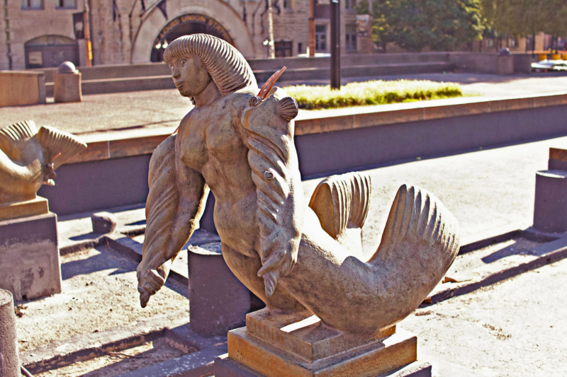 "Meeting of the Waters" Sculptures.  Photo © by Linda Nguyen.