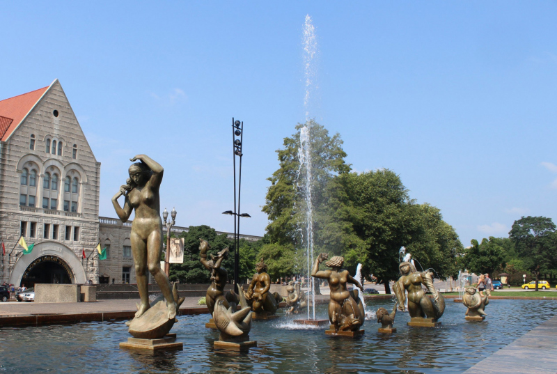 "Meeting of the Waters" Sculptures.  Photo © by Mabucka.