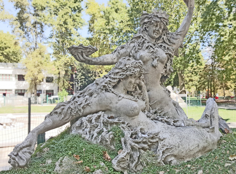 Montagnola Mermaids.  Photo © Philip Jepsen