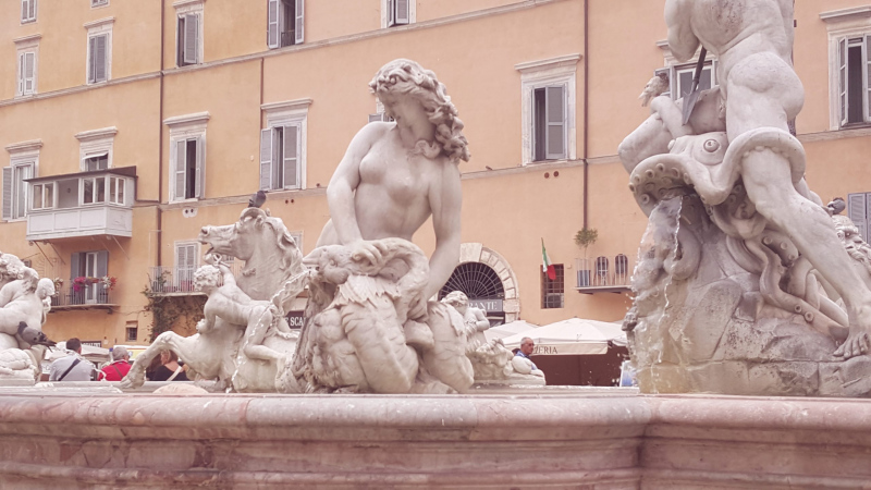 Fontana di Nettuno in Rome.  Photo © by Philip Jepsen.