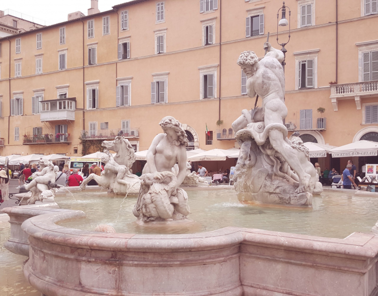 Fontana di Nettuno in Rome.  Photo © by Philip Jepsen.