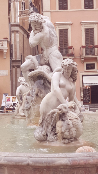 Fontana di Nettuno in Rome.  Photo © by Philip Jepsen.
