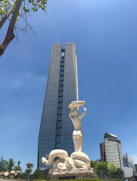 Nuwa Mermaid Goddess of Shenzhen.  Photo © by Daniel Massaro.