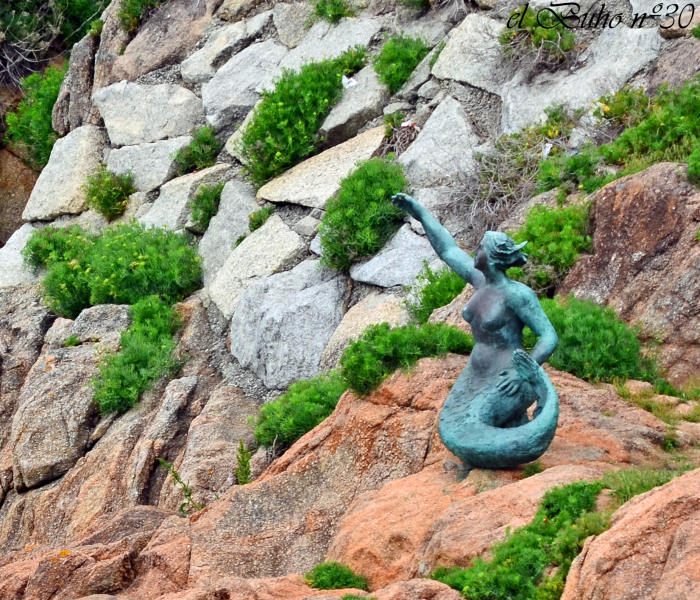 La Sirena del Orzán.  Photo by Dalmacio Casado.