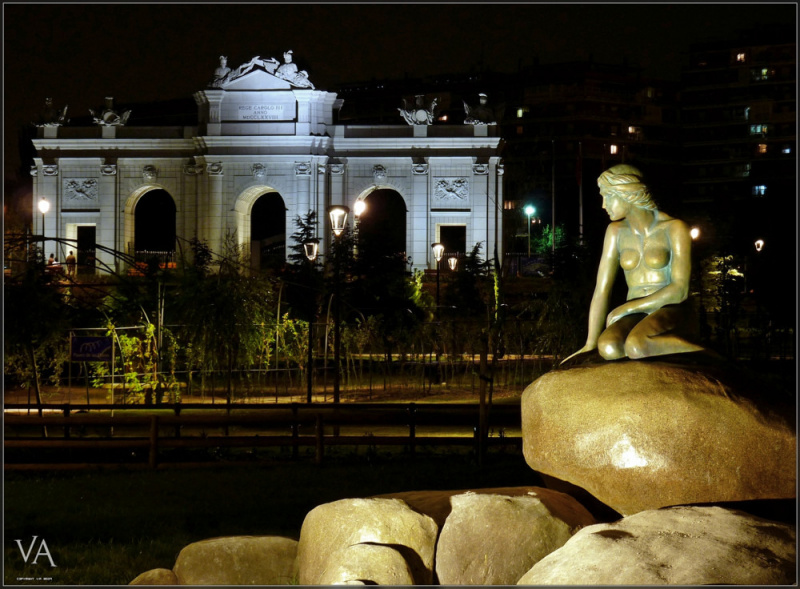 The Little Mermaid statue in Parque Europa.  Photo © by Trensamiro.