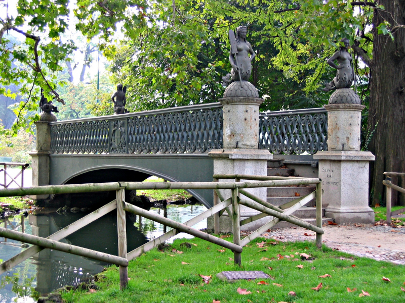 Ponte delle Sirenette in Milan. Photo © by Mario Ghezzi