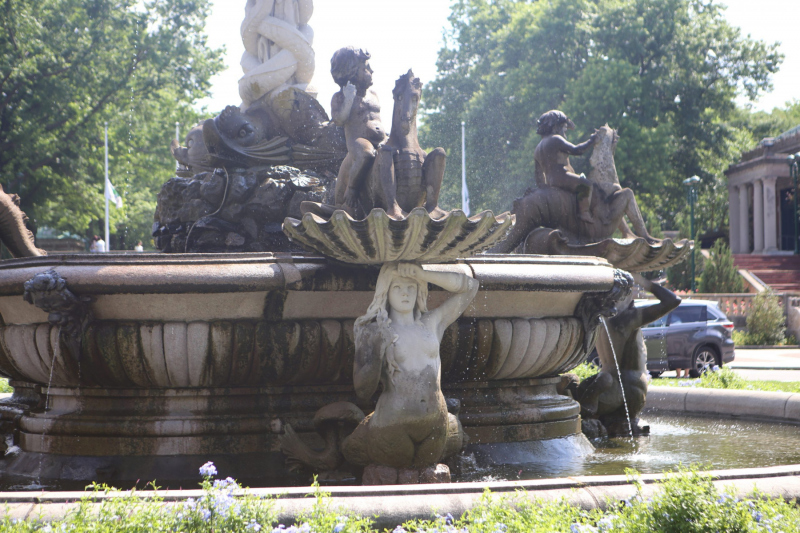 The Rainey Gate Fountain.   Photo © by Brian Benton.