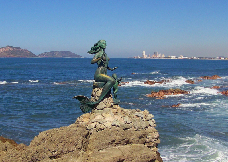 Reina de los Mares mermaid statue in Mazatlán, Mexico