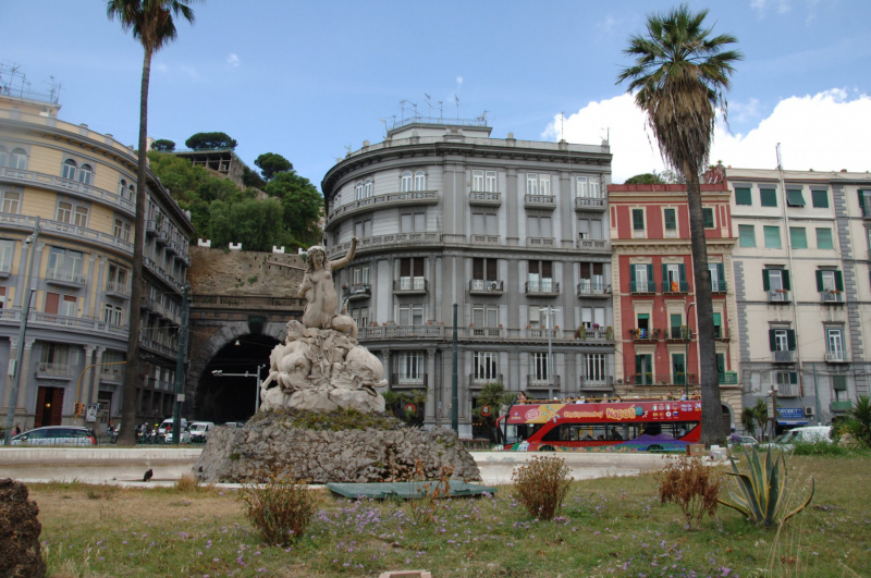 Fontana della Sirena Sannazaro. Photo © by Umberto Mancini.