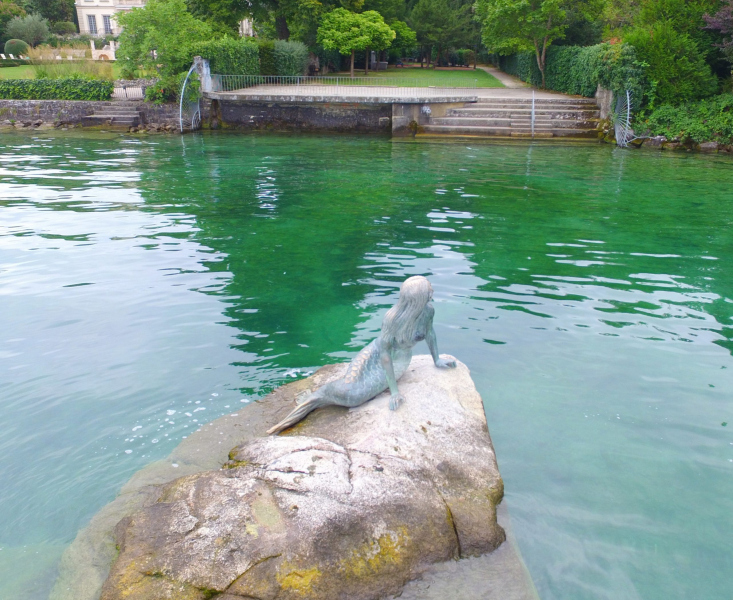 Sirene de Collonge-Bellerive.  Photo © by Philip Jepsen.