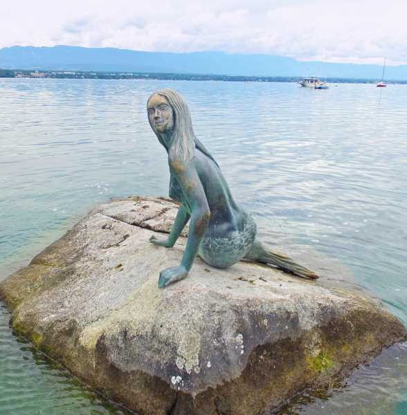 Sirene de Collonge-Bellerive.  Photo © by Philip Jepsen.