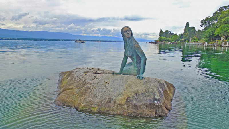 Sirene de Collonge-Bellerive.  Photo © by Philip Jepsen.