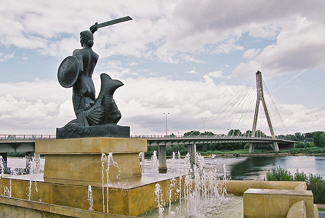 Syrenka at Swietokrzyski Bridge