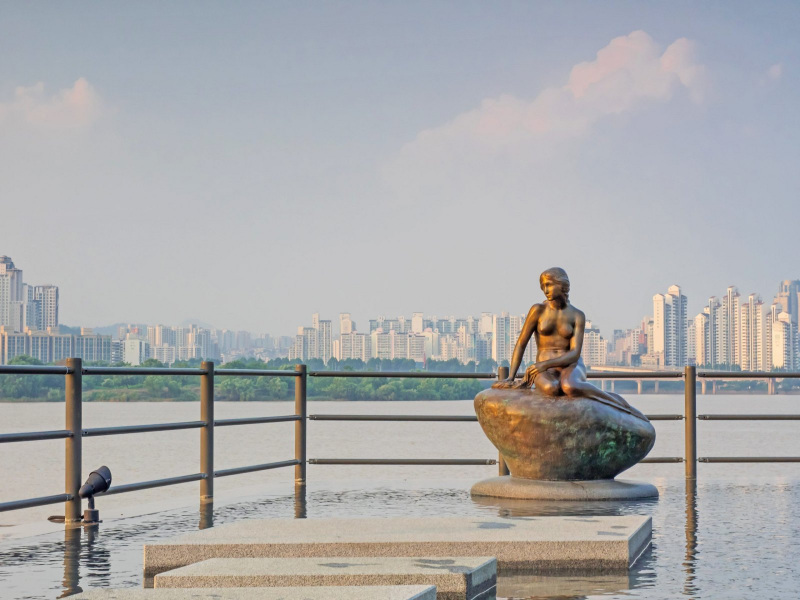 The Little Mermaid in Seoul.  Photo © by Mark Deibert.