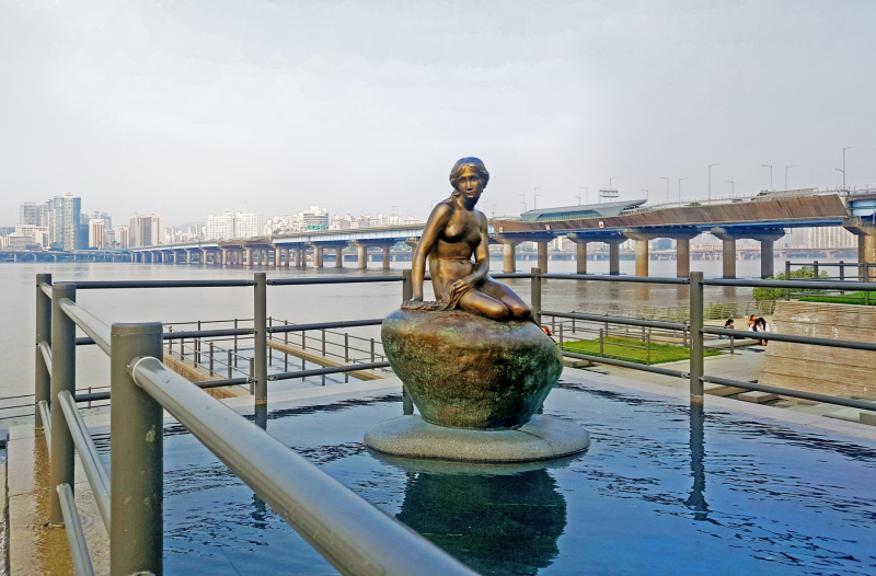 The Little Mermaid in Seoul.  Photo © by Songhee Jo.