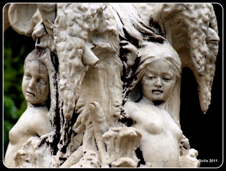 Undine Fountain detail.  Photo by Roberto Verzo.